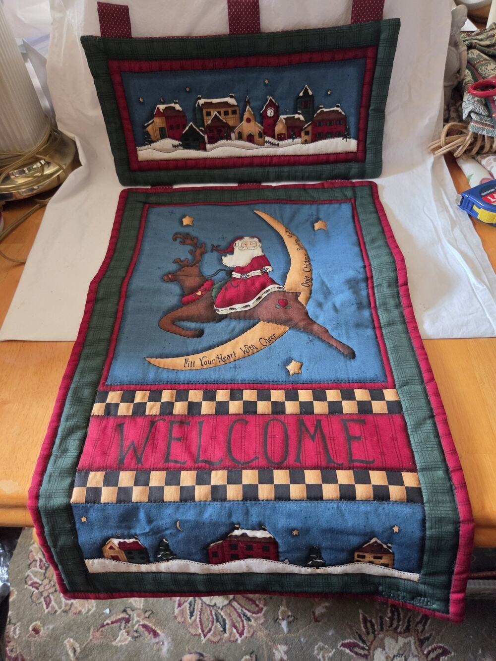 CRANSTON PRINT WORKS Country Christmas LESLIE BECK Wall Hanging Welcome Santa